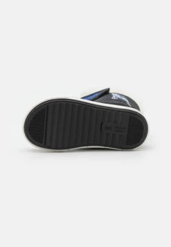 Friboo Star Wars R2-D2 - Snow Boots - Botas Para La Nieve - Black -Friboo Tienda 15c1d0aa1ccd4069859e9062e82608c1