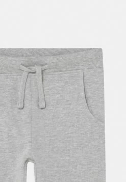 Friboo 3 Pack - Pantalones - Grey/Khaki/Dark Blue 7 Friboo 3 Pack - Pantalones - Grey/Khaki/Dark Blue -Friboo Tienda 77862246aa894317ac84cfc14d1f722d