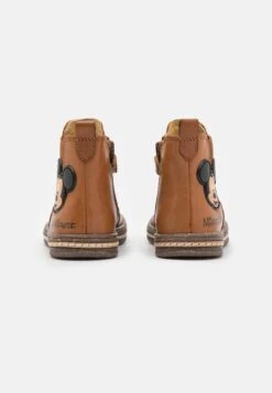 Friboo Disney Mickey Mouse - Zip-Up Booties Unisex - Botines - Cognac 8 Friboo Disney Mickey Mouse - Zip-Up Booties Unisex - Botines - Cognac -Friboo Tienda a2a5884ac4744fa886c9c68baf755af3